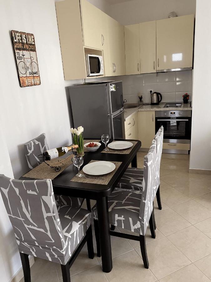 Madernas Bernad Apartment โอริคูม ภายนอก รูปภาพ