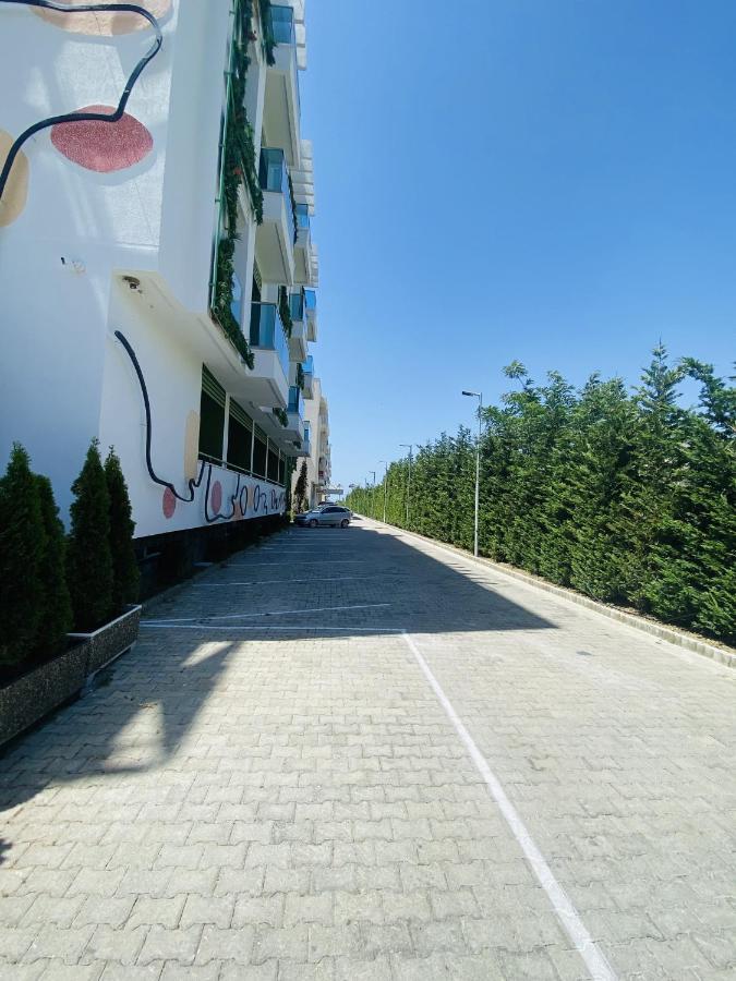 Madernas Bernad Apartment โอริคูม ภายนอก รูปภาพ