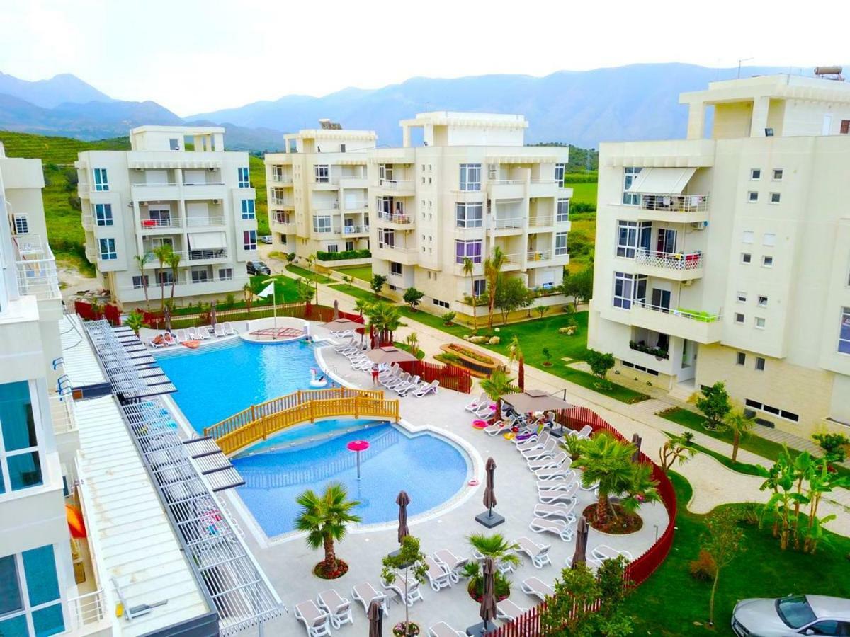 Madernas Bernad Apartment โอริคูม ภายนอก รูปภาพ